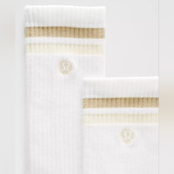 Luluemon 1 Pair Unisex Daily Essential Crew Socks Size Medium, New - Picture 2 of 4